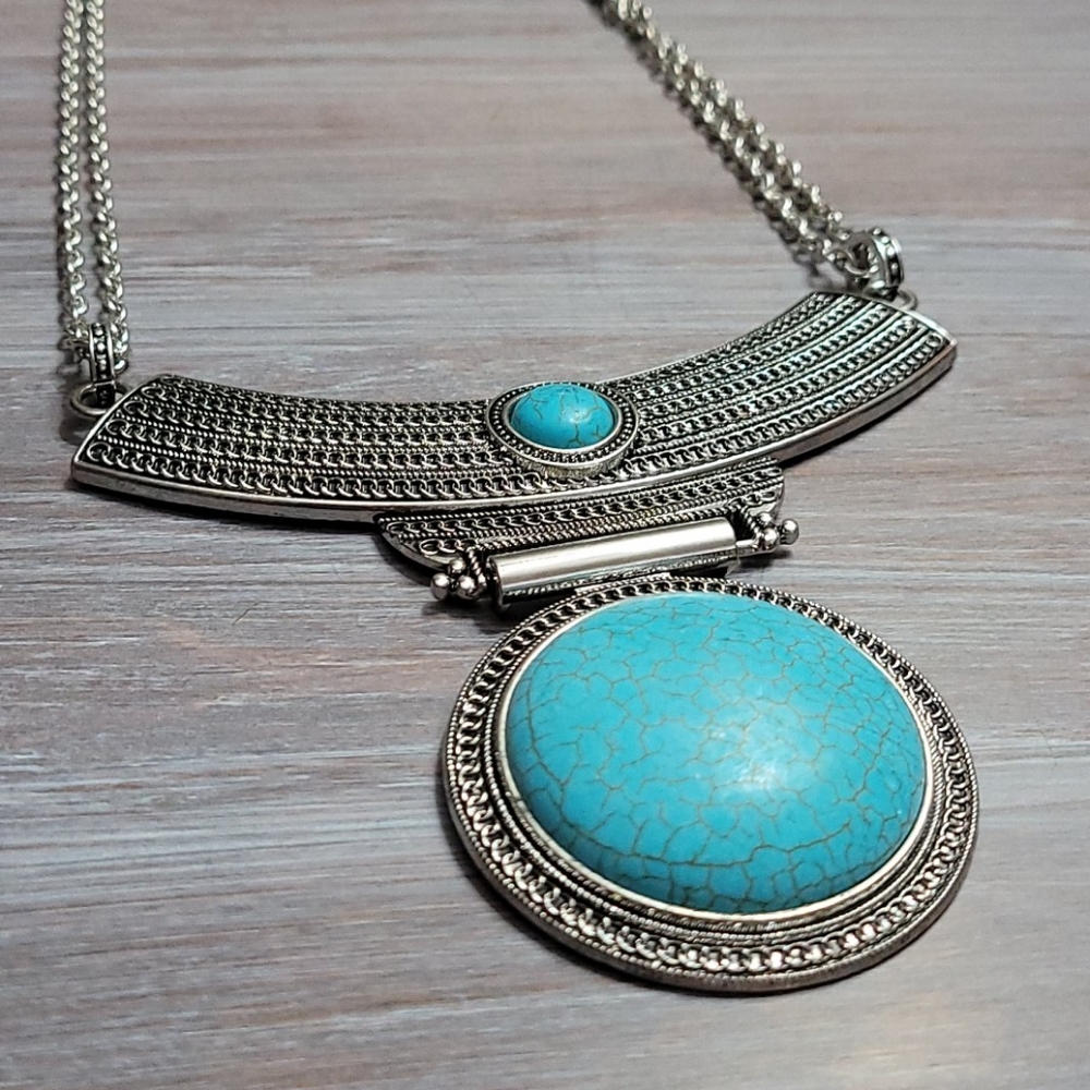 Silver and turquoise stone statement necklace 451